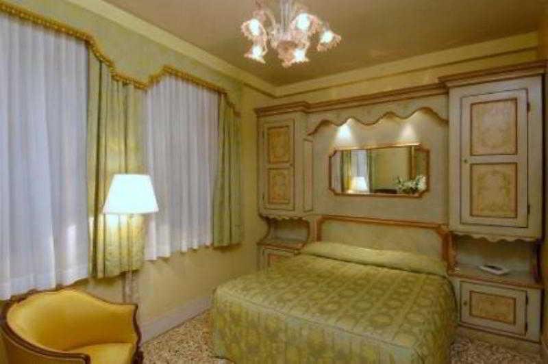 Hotel San Zulian Βενετία Εξωτερικό φωτογραφία
